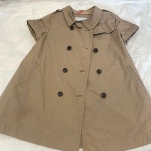 Burberry girls short sleeve button-down dress, can be used as a spring jacket.